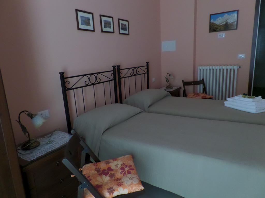 B&B Partenza Funivia Lecco Ruang foto